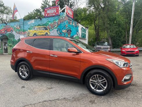 Used 2017 Hyundai Santa Fe Sport w/ 2.4L Tech Package 04 AWD/4WD image 1