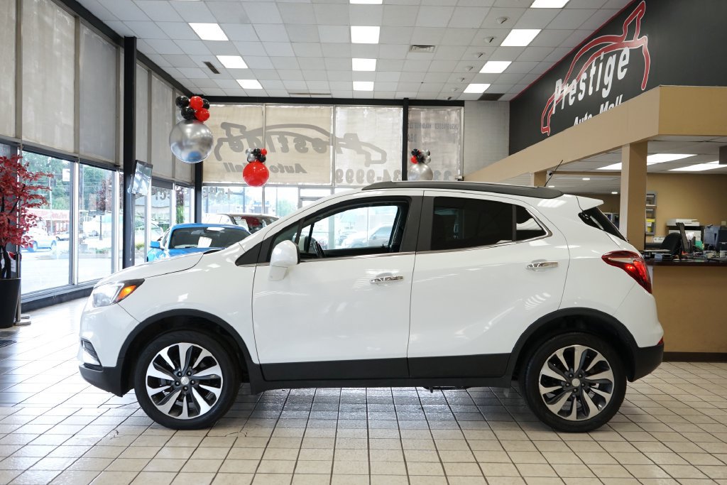 Used 2022 Buick Encore Preferred w/ Safety Package AWD/4WD image 3
