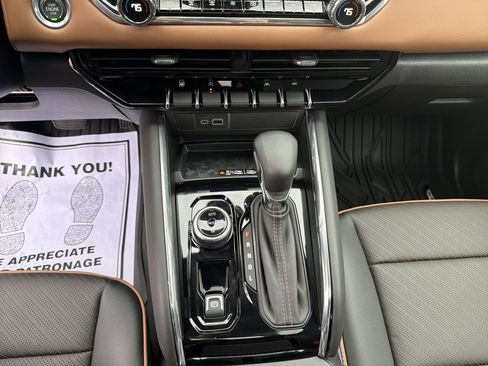 Used 2026 GMC Canyon AT4 w/ Technology Plus Package image 19