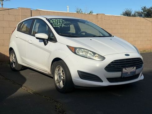 Used 2018 Ford Fiesta SE image 6