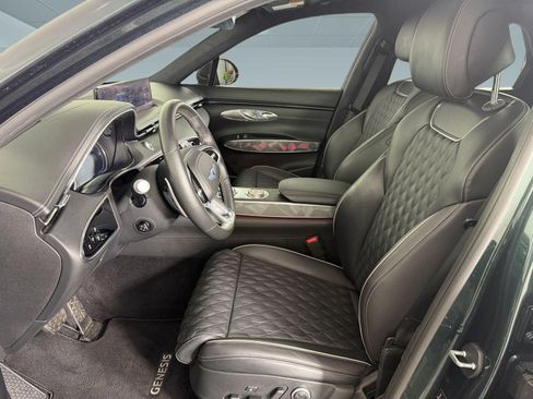 Used 2022 Genesis GV70 3.5T Sport w/ Sport Advanced Package AWD/4WD image 5
