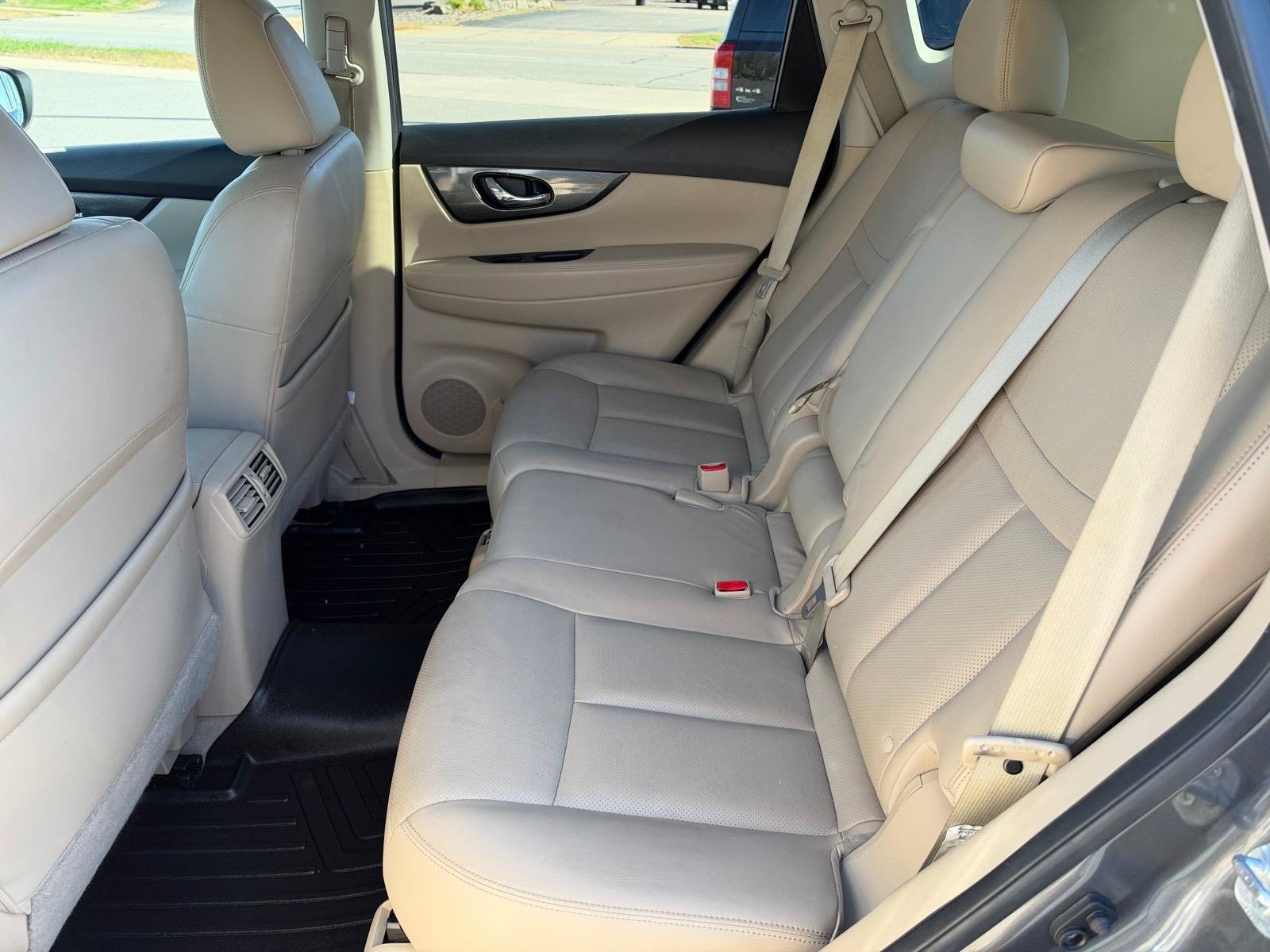 Used 2014 Nissan Rogue SL w/ SL Premium Package AWD/4WD image 9