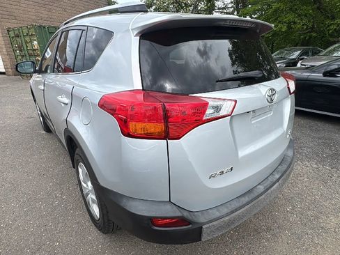 Used 2015 Toyota RAV4 LE AWD/4WD image 7