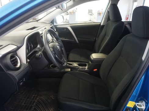 Used 2016 Toyota RAV4 LE AWD/4WD image 15