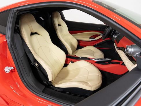 Used 2021 Ferrari F8 Tributo image 35