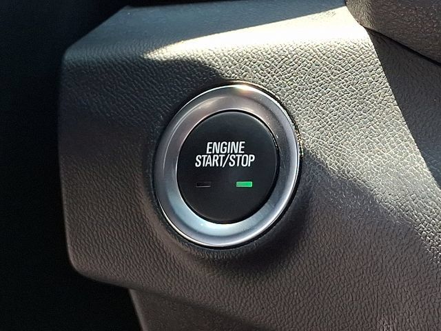 Used 2024 GMC Terrain SLE w/ Driver Convenience Package FWD image 22