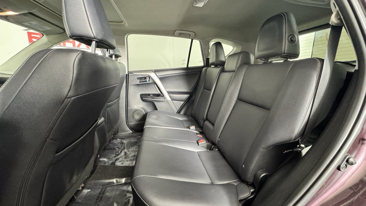 Used 2016 Toyota RAV4 Limited AWD/4WD image 33