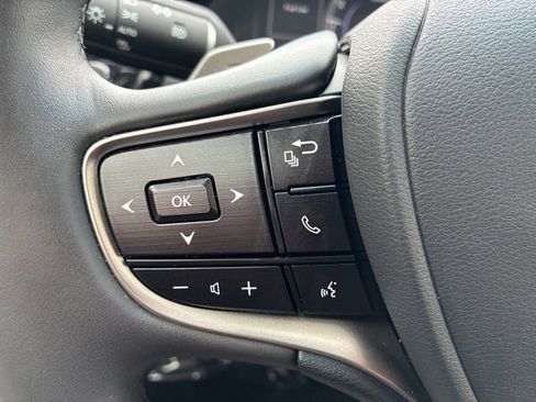 Used 2024 Lexus ES 350 w/ Premium Package image 18