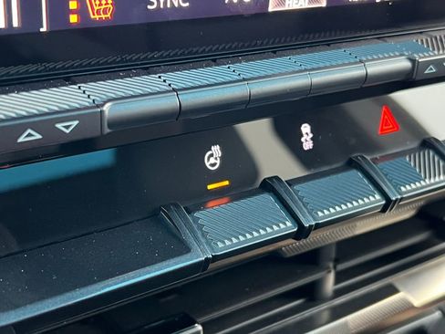 Certified 2024 GMC Hummer EV 3X image 36