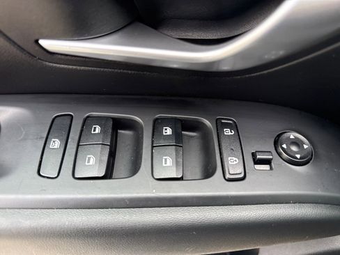 Used 2023 Hyundai Tucson SE image 26