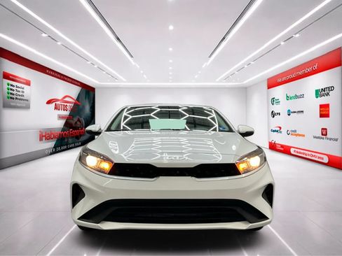 Used 2024 Kia Forte LXS w/ LXS Technology Package FWD image 2