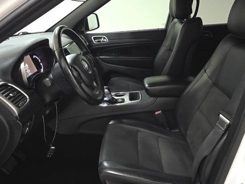 Used 2021 Jeep Grand Cherokee Laredo X RWD image 8