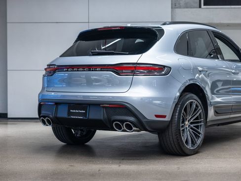 Certified 2026 Porsche Macan AWD/4WD image 23