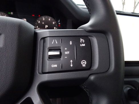 New 2025 Land Rover Defender 110 S image 27