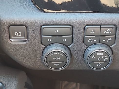 New 2026 Chevrolet Silverado 3500 LT w/ Texas Edition image 18