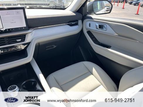 New 2026 Ford Explorer Active image 15