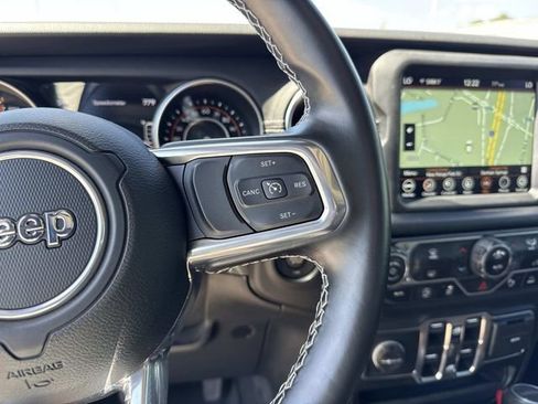 Used 2021 Jeep Gladiator Overland w/ Popular Equipment Package AWD/4WD image 28