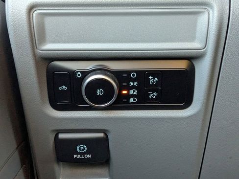 Used 2023 Ford F150 XLT AWD/4WD image 16