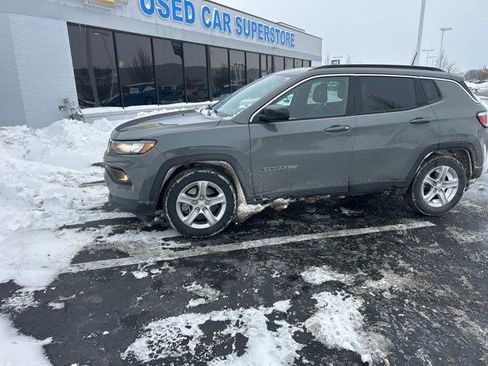 Used 2024 Jeep Compass Latitude w/ Convenience Group image 12