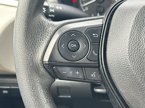 Used 2022 Toyota Corolla LE image 28