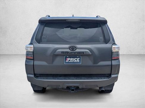 Used 2022 Toyota 4Runner SR5 Premium w/ Moonroof Package RWD image 5