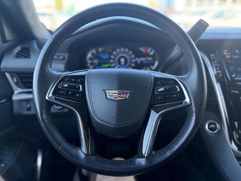 Used 2020 Cadillac Escalade Platinum AWD/4WD image 27