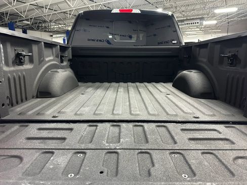 Used 2018 Ford F150 Platinum w/ Equipment Group 701A Luxury AWD/4WD image 17