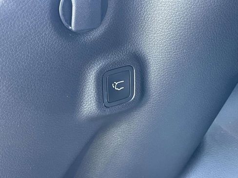 New 2026 Jeep Compass Limited image 19