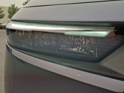 Used 2025 Honda Accord LX image 12