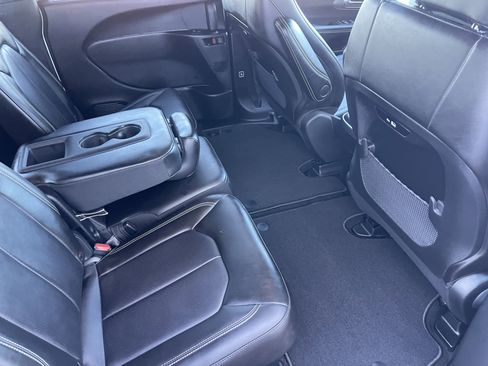 New 2026 Chrysler Pacifica Select image 27