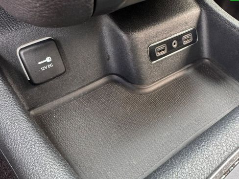 Used 2018 Dodge Durango SXT w/ 3rd Row Seating Group RWD image 20