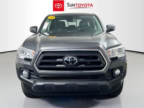 Used 2022 Toyota Tacoma SR5 w/ Technology Package image 10