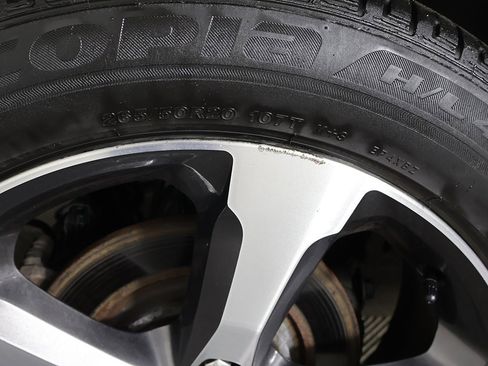 Used 2023 Jeep Grand Cherokee Limited w/ Luxury Tech Group II image 24