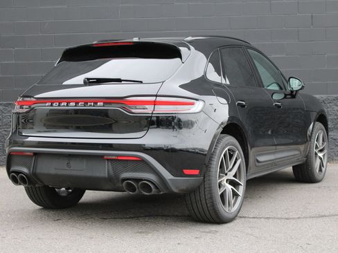 Certified 2026 Porsche Macan AWD/4WD image 10