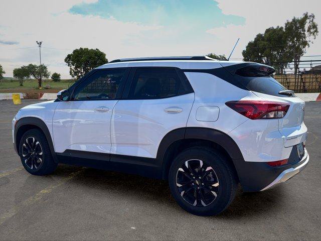 Used 2022 Chevrolet TrailBlazer LT w/ Confidence II Package FWD image 4