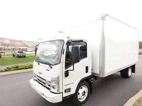 New 2024 Chevrolet Low Cab Forward 5500XG RWD image 7