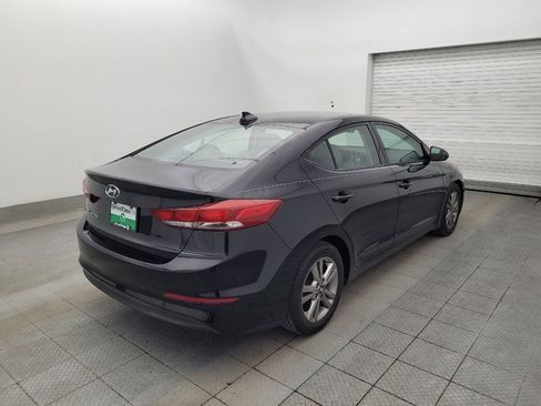 Used 2017 Hyundai Elantra SE image 9