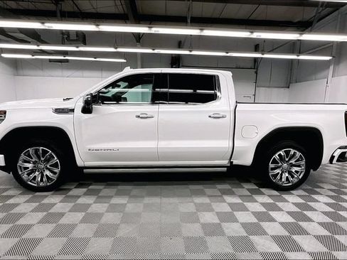 Used 2023 GMC Sierra 1500 Denali w/ Denali Reserve Package AWD/4WD image 14