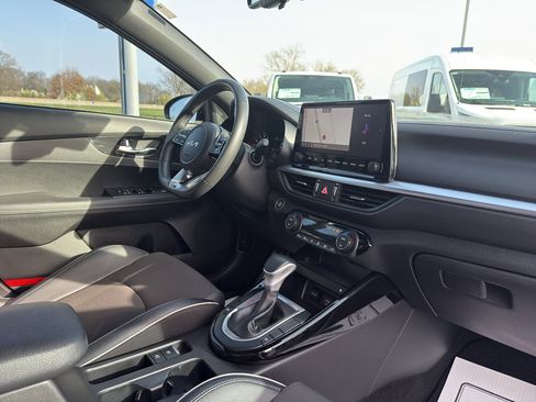 Used 2023 Kia Forte GT-Line w/ GT-Line Premium Package image 14