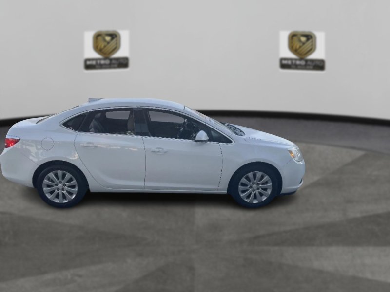 Used 2015 Buick Verano FWD image 12