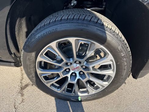 New 2025 GMC Yukon XL Denali w/ Sun & Power Step Package image 34