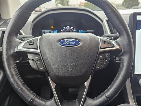 Used 2024 Ford Edge SEL image 19
