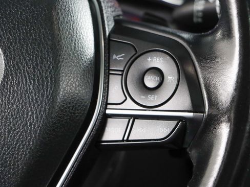 Used 2020 Toyota Camry XSE FWD image 14