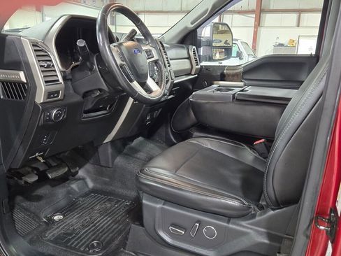 Used 2017 Ford F350 Lariat w/ Chrome Package image 23
