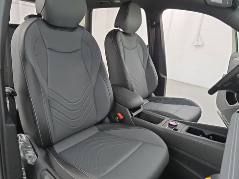 New 2026 Volkswagen Tiguan SE R-Line AWD/4WD image 10