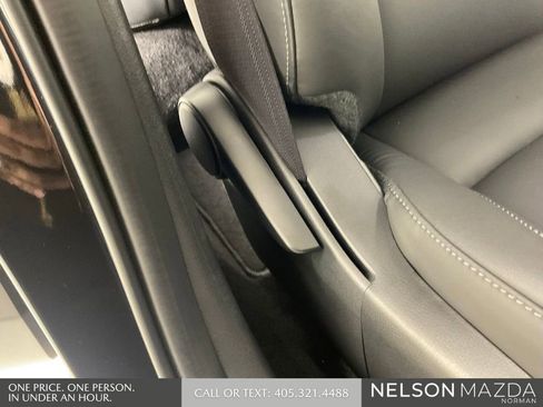 Used 2025 MAZDA CX-30 AWD 2.5 S w/ Preferred Package image 29
