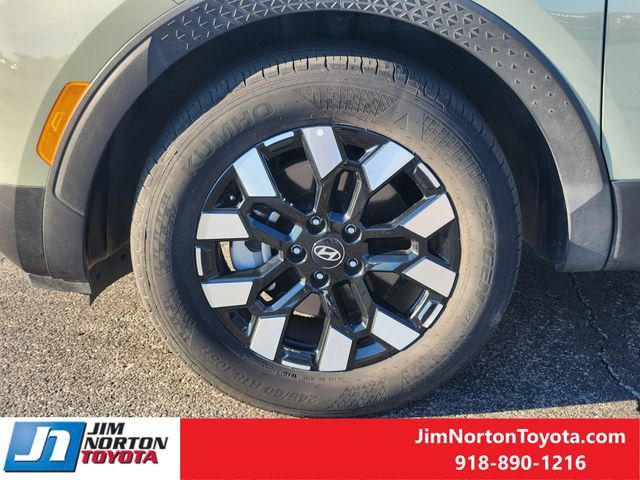 Used 2025 Hyundai Santa Cruz SEL FWD image 12