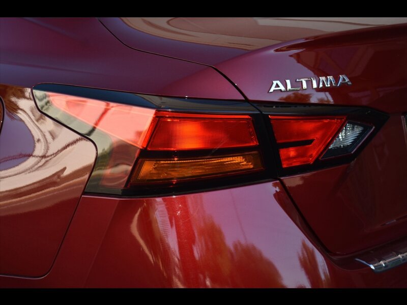 Used 2022 Nissan Altima 2.5 SR FWD image 47