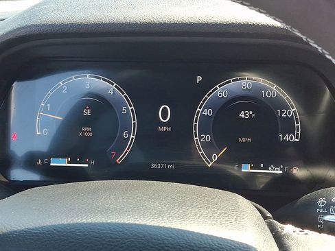 Used 2024 Jeep Grand Cherokee Altitude AWD/4WD image 26