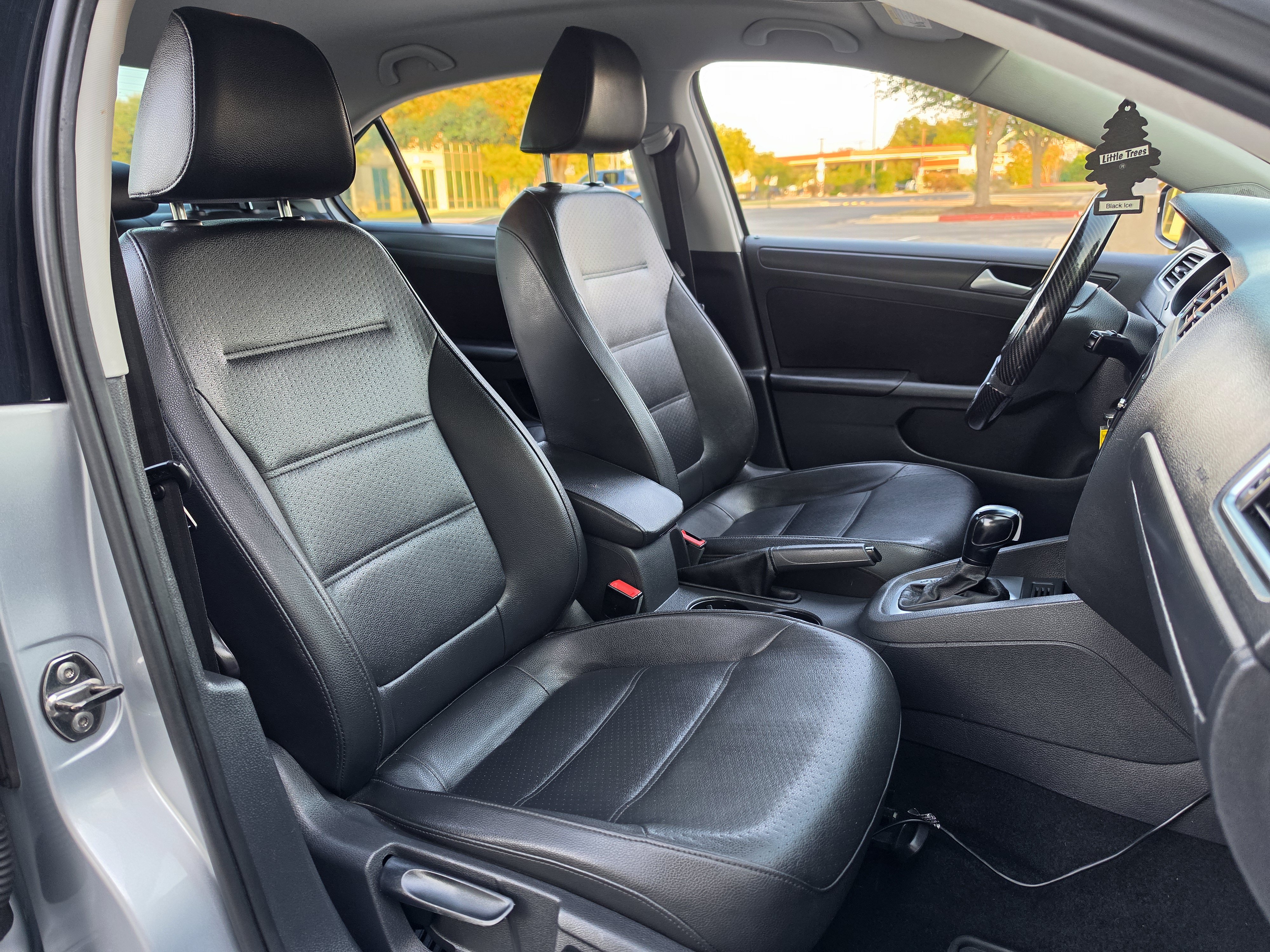 Used 2014 Volkswagen Jetta SE FWD image 15